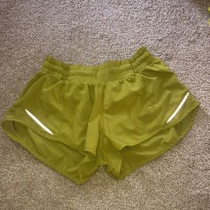 Lululemon size 2 hotty hot shorts in green